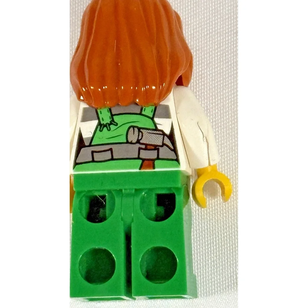 LEGO Minifigure CTY0745 Kids Small Green Bandit Female City Police Figure